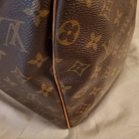 Louis Vuitton Keepall 45 Bandolier Travel Bag - Picture 9 of 12